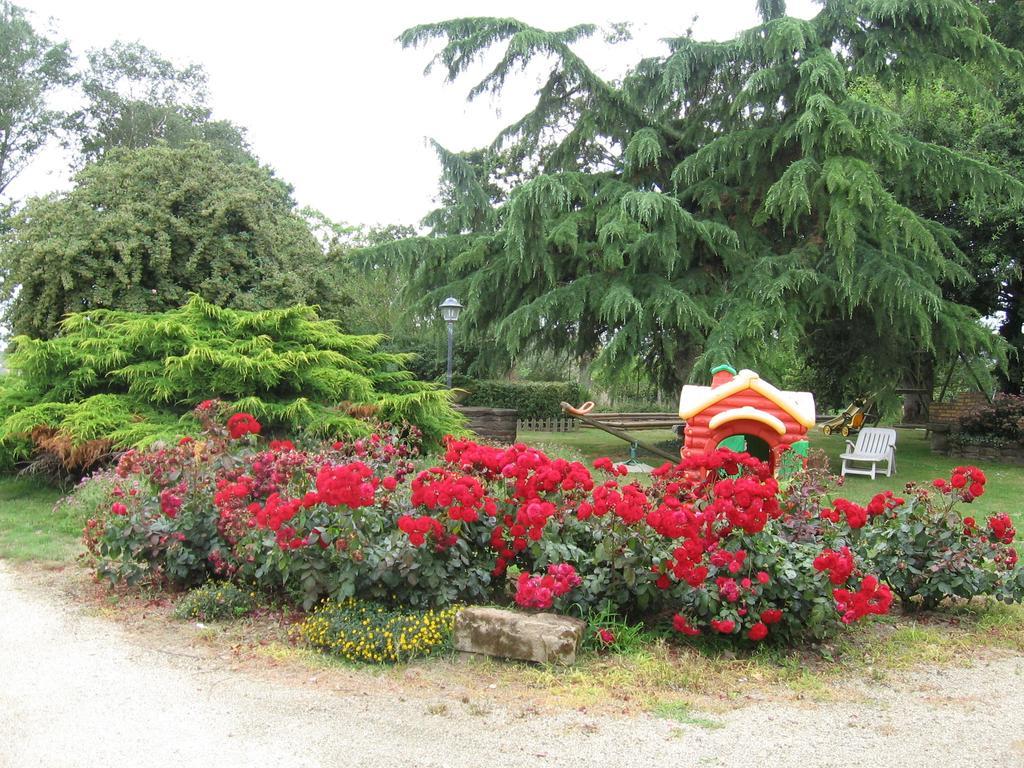 Perrault Gites Loscouet-sur-Meu Exterior foto